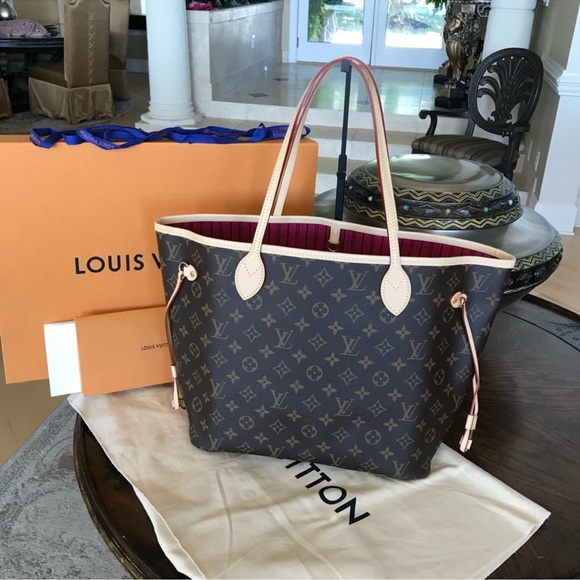 Louis Vuitton Handbags - Brand New Loyis Vuitton Neverfull MM Pivone Interior Never Used